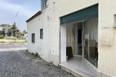 Negozio in vendita, Via Aurelia, Fiumicino