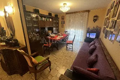 Casa in vendita, Via Fermi , Cesano Boscone