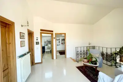 Casa Indipendente in vendita, Piazza Alessandro Manzoni, Monterotondo