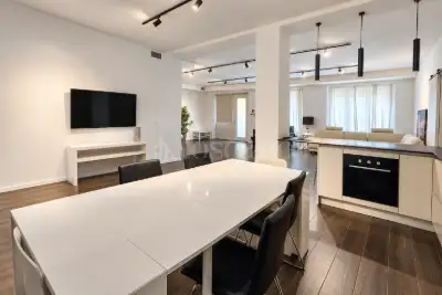 Casa in vendita, Via Giorgio Washington, Milano