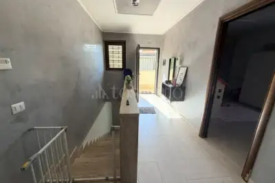 Casa Indipendente in vendita, Via Treviso, Pomezia