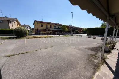 Negozio in vendita, Via Guglielmo Ghislandi, Roncadelle