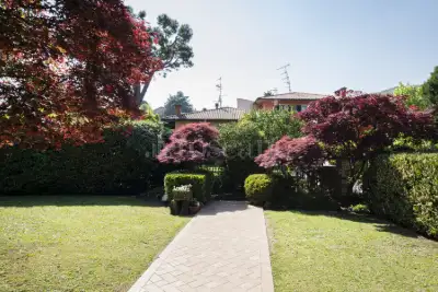 Villa in vendita, Via Aldo Moro, Provaglio d'Iseo