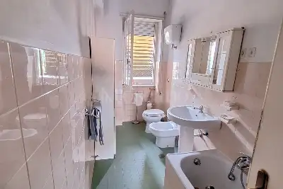 Casa in vendita, Via Ugo Amaldi, Roma