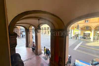 Casa in vendita, Via Irnerio, Bologna