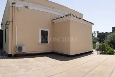 Villa in vendita, Via Pietro De Logu, Catania