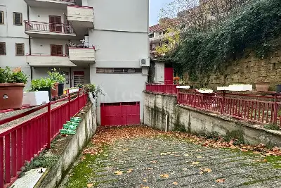 Negozio in affitto, Viale San Modestino, Mercogliano