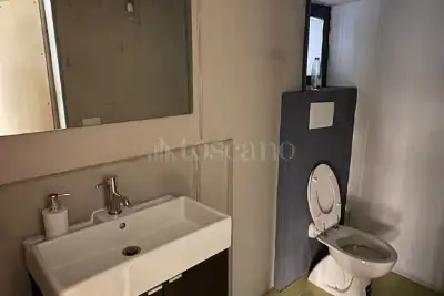 Negozio in affitto, Viale Vittorio Veneto, Modena