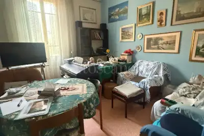 Casa in vendita, Via Castiglione, Bologna