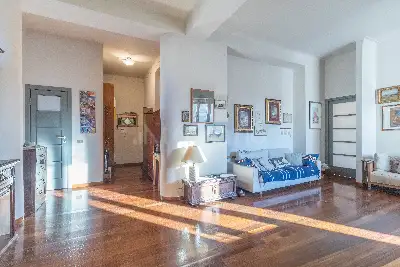 Casa in vendita, Via Antonio Bazzini, Milano