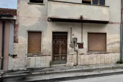 Casa Indipendente in vendita, Via San Francesco, Avezzano