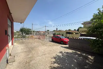 Negozio in vendita, Via Fresonara, Roma