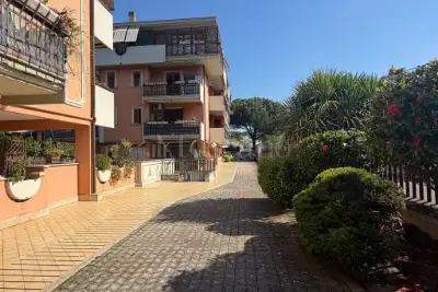 Casa in vendita, Via Monasterace, Roma