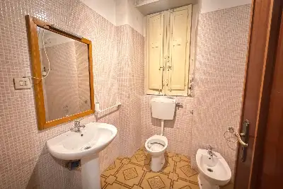 Casa in vendita, Via Ughetti, Catania