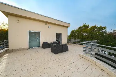 Stabile Uso Ufficio in affitto, Via Tiburtina , Roma