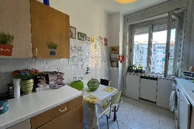 Casa in vendita, Via Giambellino, Milano