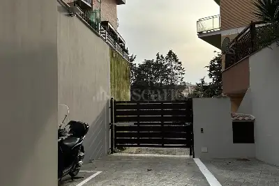 Box in vendita, Via delle Calasanziane, Roma