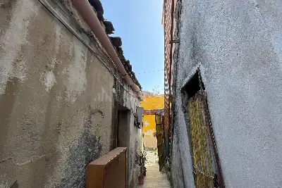 Casa Indipendente in vendita, Via Malabranca, Catania