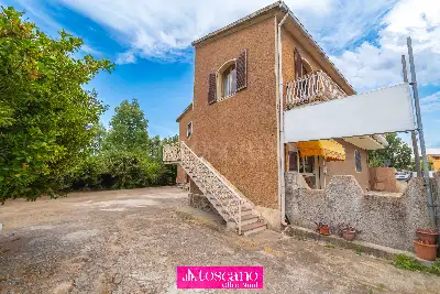 Palazzo in vendita, Via Venafiorita 13, Olbia, Olbia