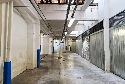 Box in affitto, Via degli Artisti, Firenze