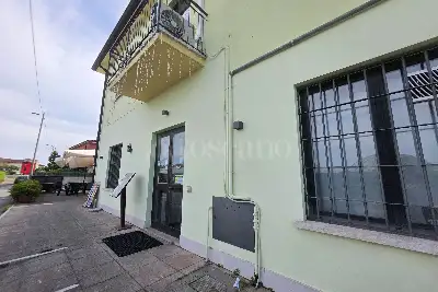 Attività Commerciale in vendita, Via Fracazzole, Verona