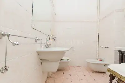 Casa in vendita, Via Sardegna 44, Milano