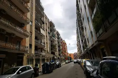 Negozio in vendita, Via Monfalcone 69, Bari