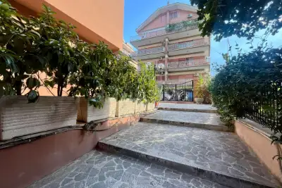 Casa in vendita, Via Emilio Praga, Roma