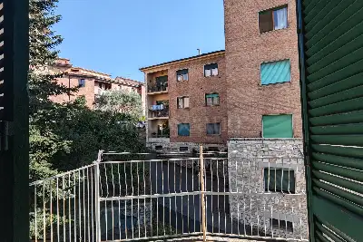 Casa in vendita, Via Martiri di Scalvaia, Siena