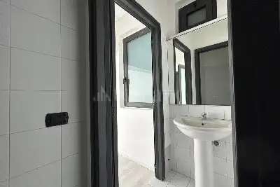 Negozio in vendita, Via Giuseppe Garibaldi, Villa Carcina