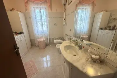Villa in vendita, Via Acqua Solfa, Aprilia