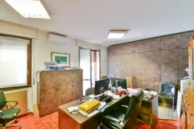 Casa in vendita, Piazza IV Novembre, Capiago Intimiano