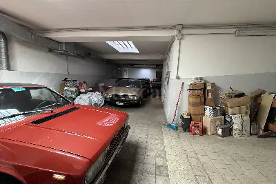 Palazzo in affitto, Via Casalmonferrato, Roma