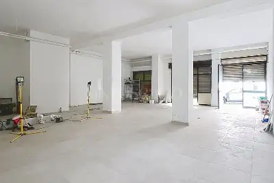 Negozio in vendita, Viale Umberto I, Sassari