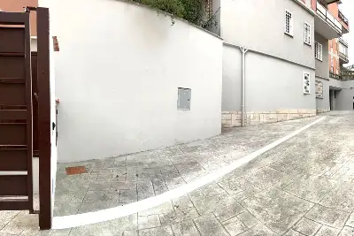 Box in vendita, Via delle Calasanziane, Roma