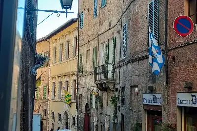 Casa in vendita, Via San Pietro, Siena