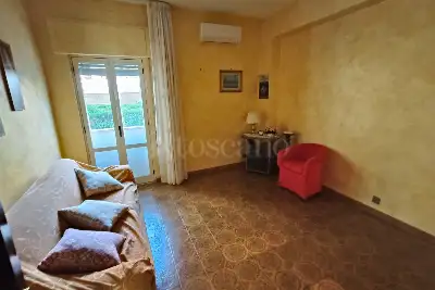 Casa in vendita, Via Gravina, Catanzaro