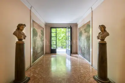 Casa in vendita, Via Uberto Visconti di Modrone, Milano