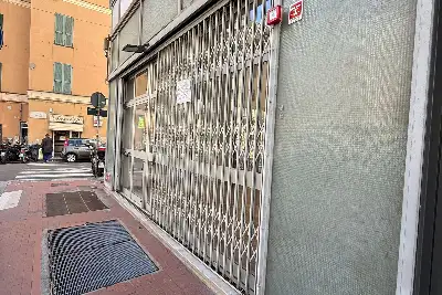 Negozio in vendita, Via di Santa Zita, Genova