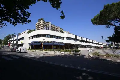 Negozio in affitto, Viale Città d'Europa, Roma