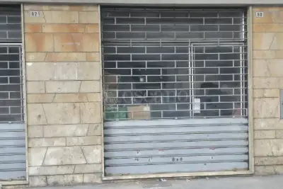 Negozio in affitto, Via Vezzia, Avezzano