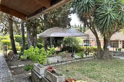 Casa in vendita, Via Arnolfo di Cambio, Roma