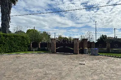 Casa Indipendente in vendita, Strada Piscina Scura, Latina