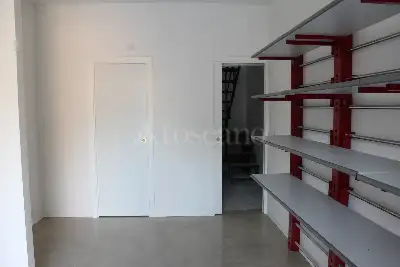 Negozio in vendita, Via Zamosch, Cassino