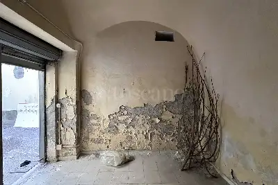 Negozio in vendita, Via G. B. Vico, Caserta