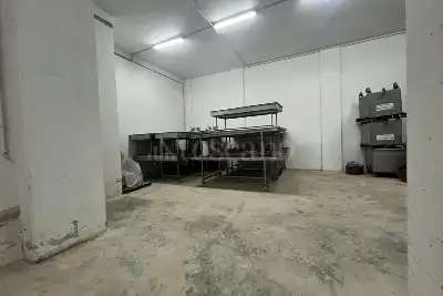 Capannone in vendita, Strada Statale 16 Adriatica, Cerignola