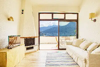 Casa in vendita, Via Casa Mora, Cuasso al Monte