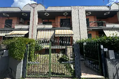 Villino a Schiera in vendita, Via Serecchia, Cisterna di Latina , Cisterna di Latina