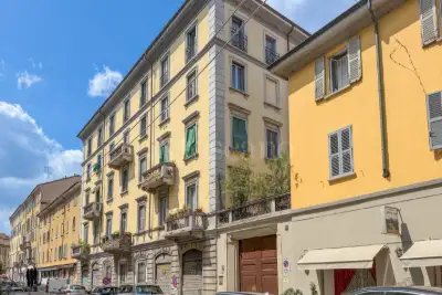 Casa in vendita, Via Paolo Frisi, Milano