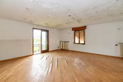 Casa Indipendente in vendita, Via Monte Rosa, Brenna